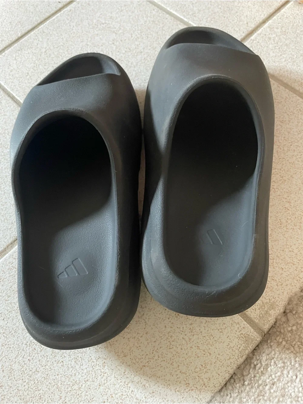 Yeezy real slides